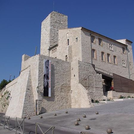 Maisonnette Medievale By Icasamia Apartment Antibes Bilik gambar