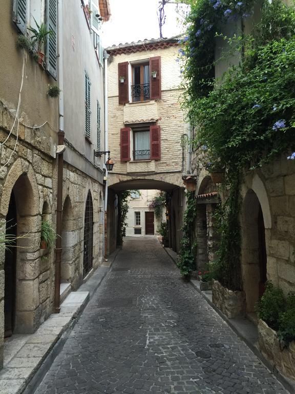 Maisonnette Medievale By Icasamia Apartment Antibes Bilik gambar