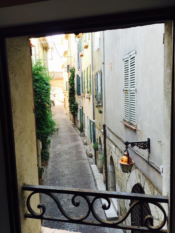 Maisonnette Medievale By Icasamia Apartment Antibes Bilik gambar