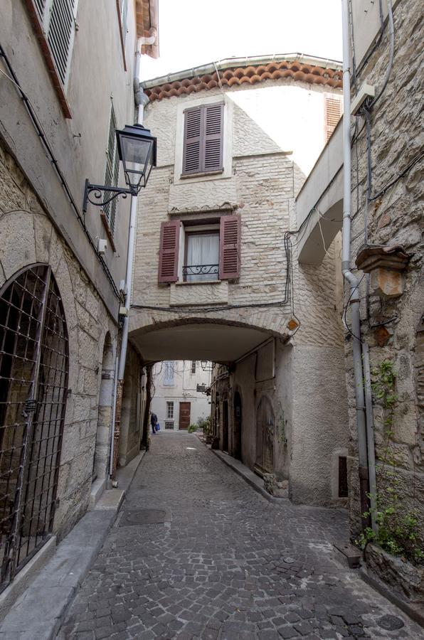Maisonnette Medievale By Icasamia Apartment Antibes Luaran gambar